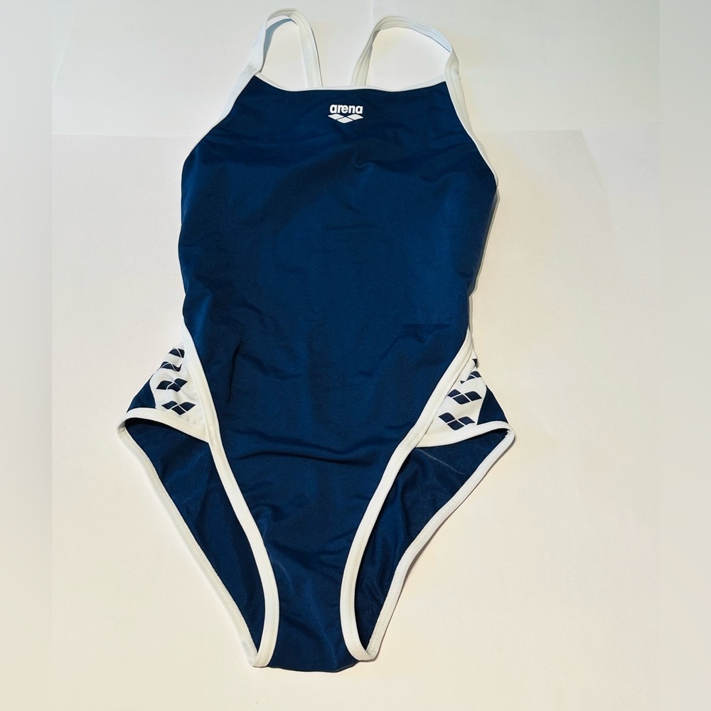 Arena ICONS Super Fly Back Panel Size: 26